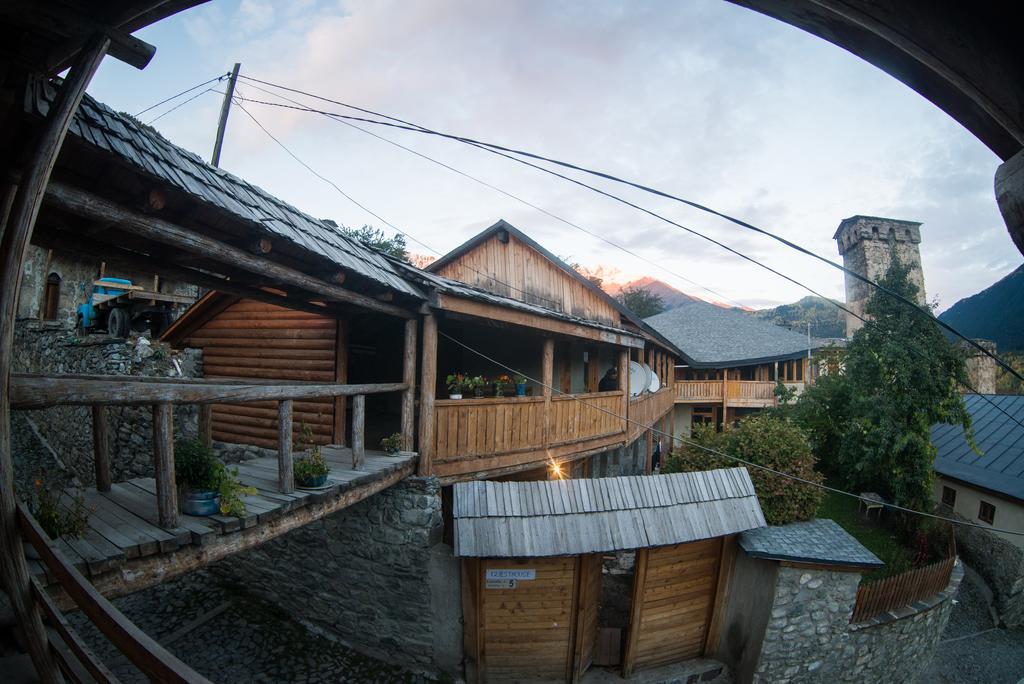 Mestialux Guesthouse Exterior photo