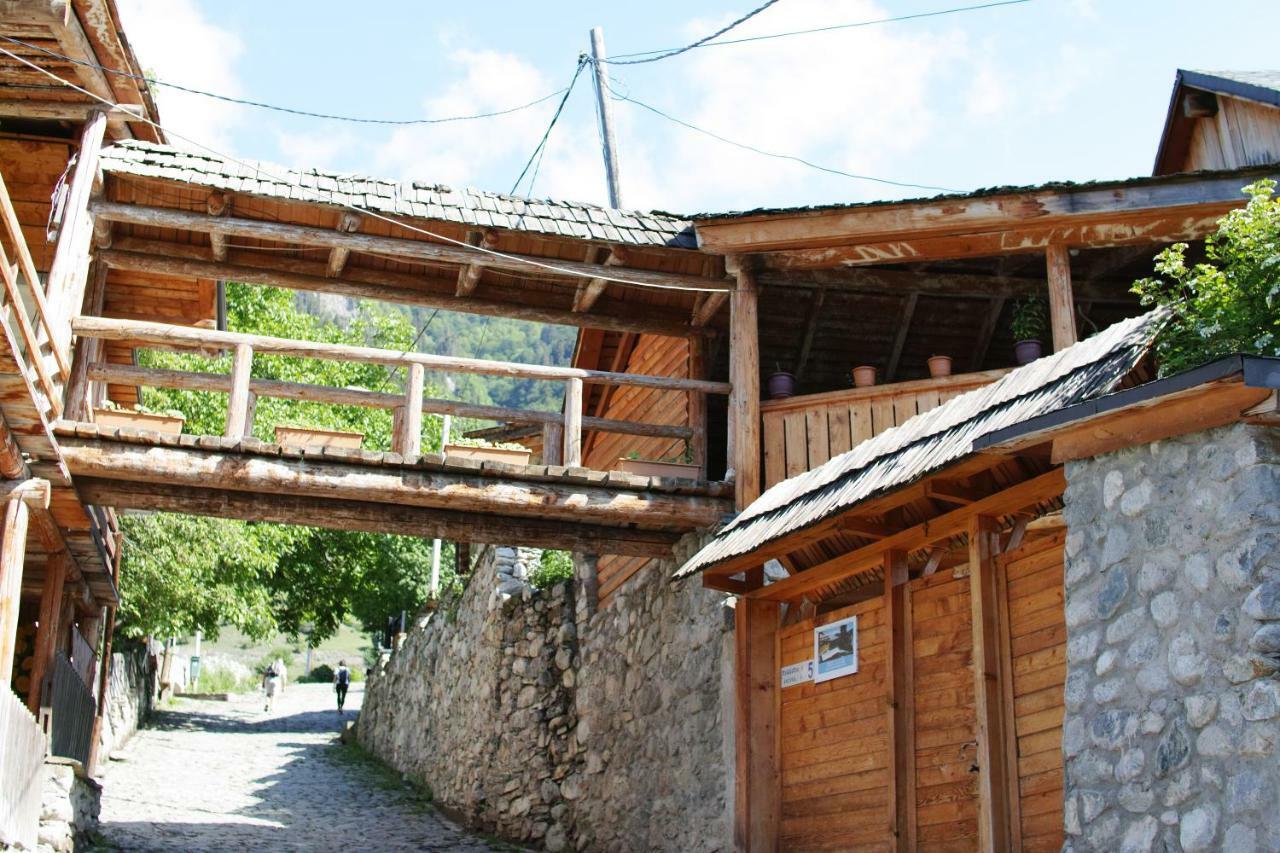 Mestialux Guesthouse Exterior photo